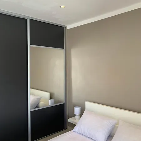 Luxueuse Avec Piscine Region Paca Et Maison Contemporaine Villa La Seyne-sur-Mer